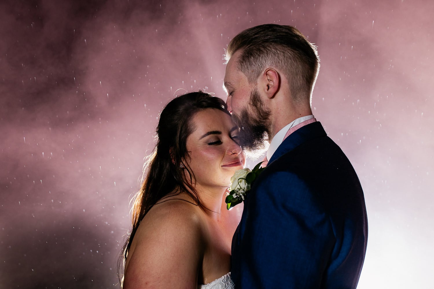 couple kiss in an awesome warwickshire wedding